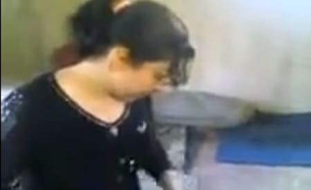 نيك طيز مصريه سمينة تخلع كلوتها وتتناك خلفي